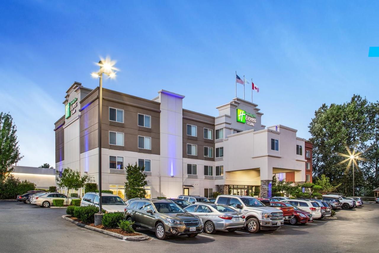 Holiday Express & By Ihg Hotel 3*